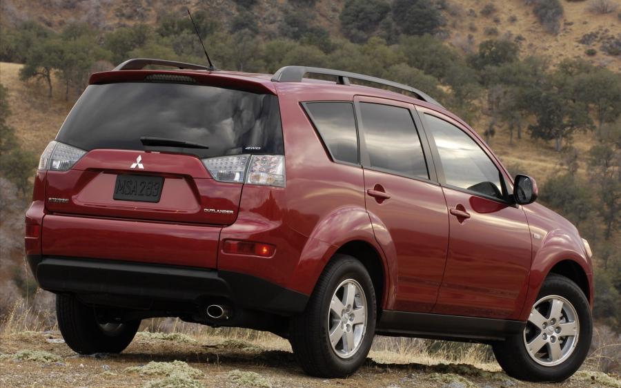  Mitsubishi Outlander ES 2009 года  (фото 9 из 11)